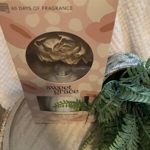 Sweet Grace Flower Diffuser - Pink
